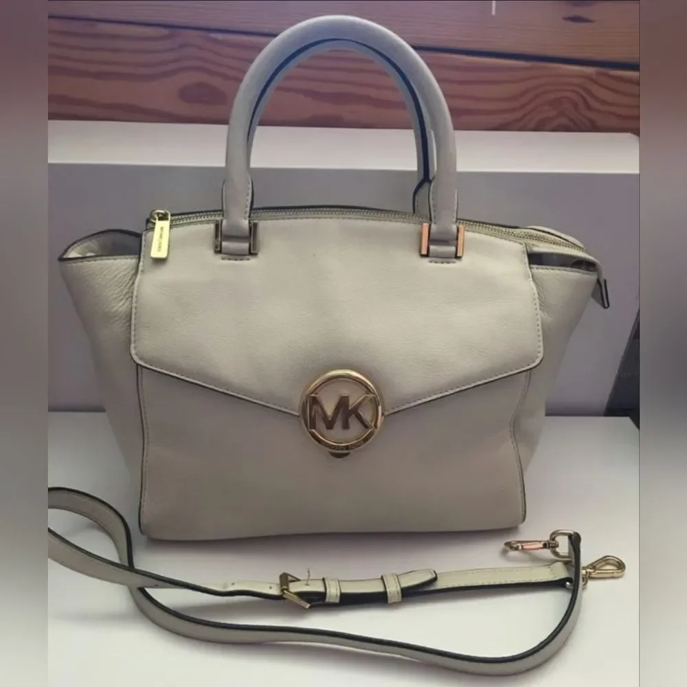 Michael Kors Mk Designer Light Gray Fulton Satchel Purse Bag Gold Accents